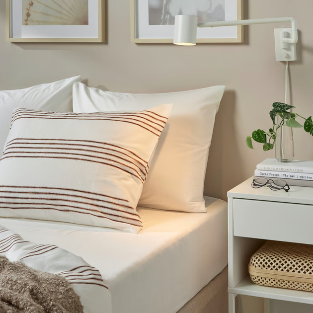 Prześcieradło Ikea Dvala z gumką bawełniane 160 x 200 cm Białe (303.572.20) - obraz 6