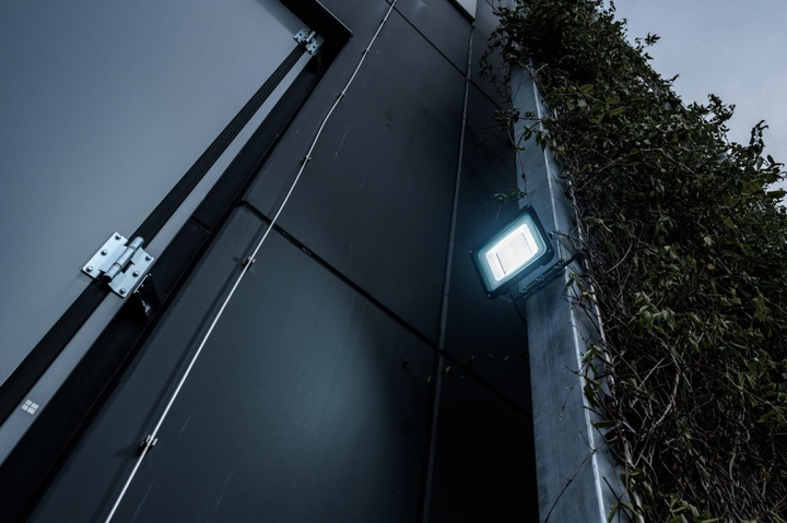 Naświetlacz LED Brennenstuhl JARO 14060 11500 lm 100 W IP65 Czarny (000101078132) - obraz 7