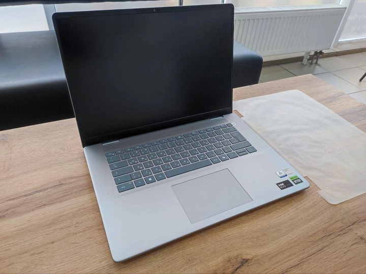 Ноутбук Dell Inspiron 16 Plus 7640 QHD RTX 4060/Ultra 7 155H/32GB