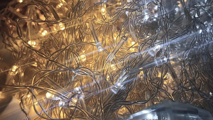 Гирлянда штора водопад 240 LED 3х2м теплий білий колір - Фото 6 Гирлянда штора водопад 240 LED 3х2м теплий білий колір - зображення 6