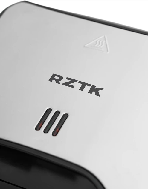 みー NSRのキックスタート🦵🏼 ⁡ TZRの方がキックペダルが下の方について