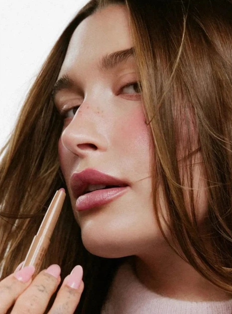 Контурный карандаш для губ Rhode Peptide Lip Shape — Press - Фото 3 Контурный карандаш для губ Rhode Peptide Lip Shape — Press - изображение 3