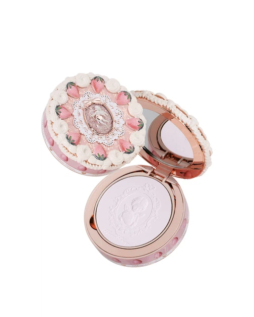 Прессованная пудра от Flower Knows из коллекции Strawberry Cupid