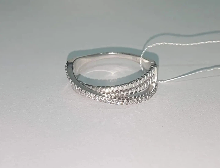 Серебряное кольцо с фианитами. КВ1949С 16,5 - изображение 4
