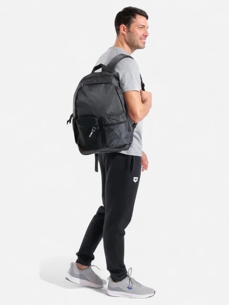 Рюкзак спортивный 30 л водонепроницаемый Arena One Go Backpack 30L 010226-100 Черный (3468337635710) - Фото 2 Рюкзак спортивный 30 л водонепроницаемый Arena One Go Backpack 30L 010226-100 Черный (3468337635710) - изображение 2