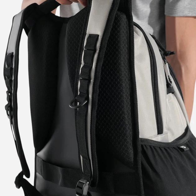 Рюкзак спортивный 45 л водонепроницаемый Arena All Set Backpack 45L 010234-800 Серый (3468337653882) - Фото 10 Рюкзак спортивный 45 л водонепроницаемый Arena All Set Backpack 45L 010234-800 Серый (3468337653882) - изображение 10