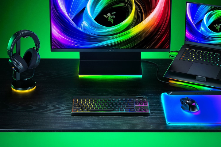 Klawiatura bezprzewodowa Razer BlackWidow V4 Low-Profile Tenkeyless HyperSpeed Green Switch Wireless/Bluetooth/USB Black (RZ03-05450500-R3M1) - obraz 11