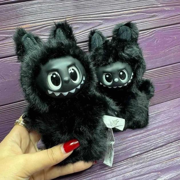 Мягкая игрушка Брелок ЛаБуБу полностью чёрный Labubu 15 см - изображение 6