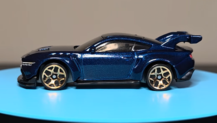 Машинка Базовая Hot Wheels Ford Mustang GTD Mustang 60th 1:64