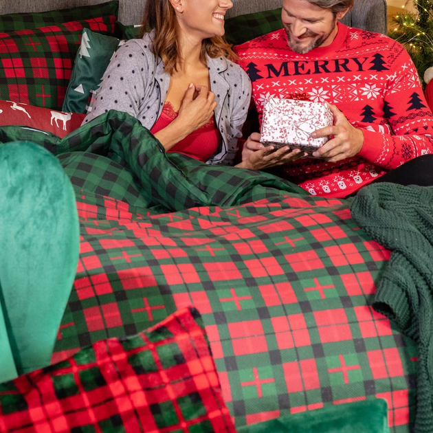 Комплект постільної білизни Homla Holly Jolly Tartan Підковдра 220 x 200 см + 2 наволочки 70 x 80 см бавовняний в клітинку Червоно-зелений (5902869942031) - зображення 4