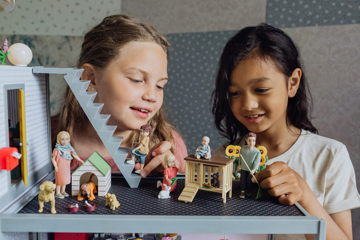 Zestaw zabawek Lundby Garden Set + Doghouse 60509000 (7315626050906) - obraz 4