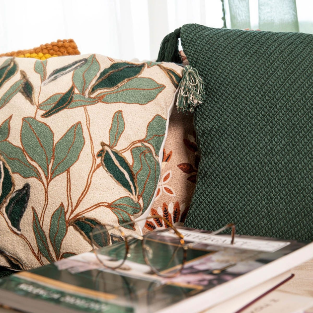 Poszewka Homla Ragna wyszywana w liście z frędzlami Beżowa z zielonym 45 x 45 cm (5904183854953) - obraz 7