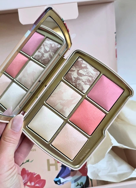 Палетка для лица Hourglass Deer Ambient™ Lighting Edit Unlocked