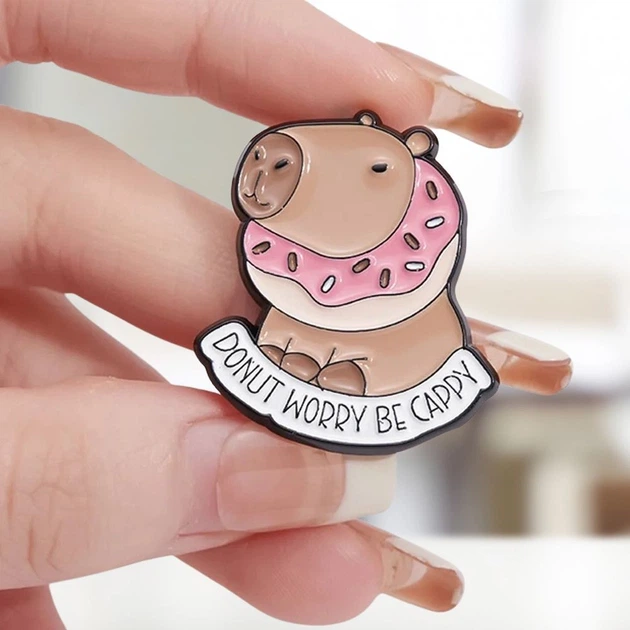 Брошка-значок BROCHE біжутерія Тварини Капібара Donut Worry Be Cappy BRGV114932 - зображення 2