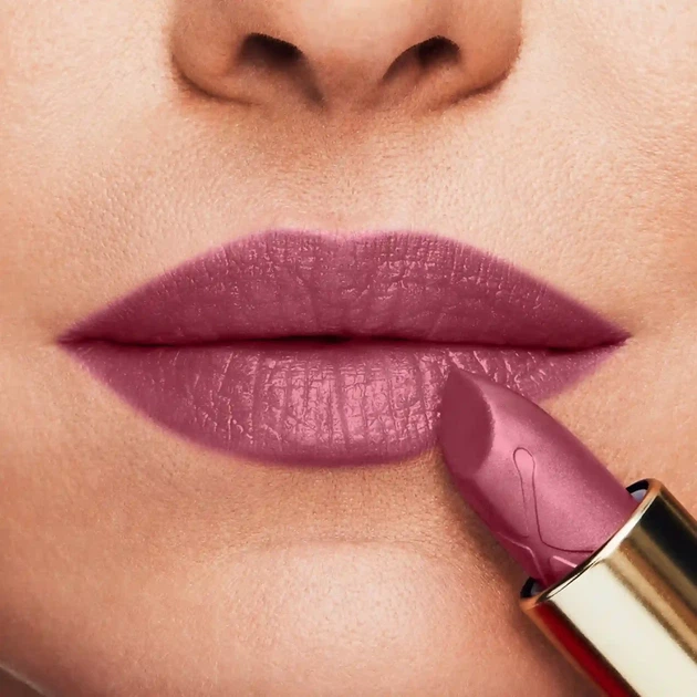 Помада для губ увлажняющая Max Factor Colour Elixir Moisture Lipstick № 100 - Фото 3 Помада для губ увлажняющая Max Factor Colour Elixir Moisture Lipstick № 100 - изображение 3