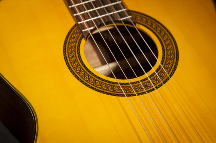 Классическая гитара Takamine GC5 NAT - изображение 2