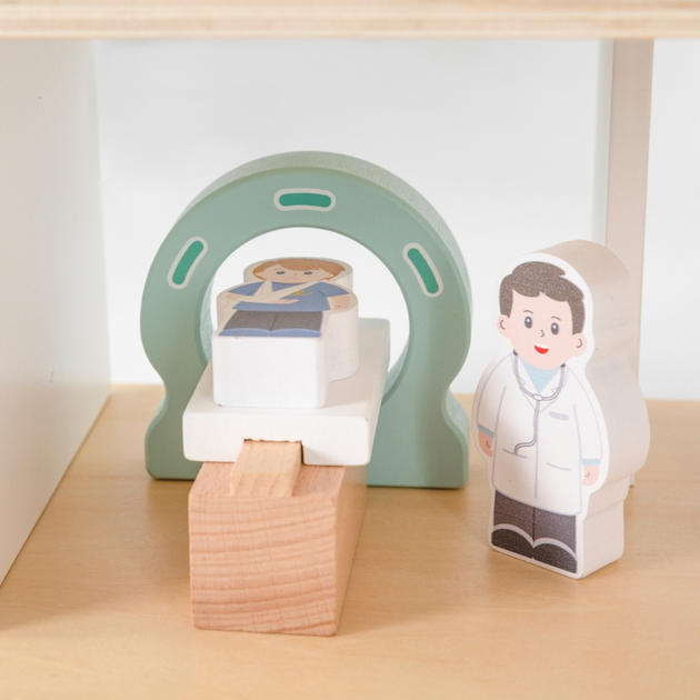 Drewniany szpital Viga Z karetką i windą 15 elementów (6971608448027) - obraz 8