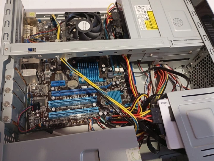 ПК Б-класс HEC 7KJCBS Chassis SFF / AMD Phenom II X2 555 (2 ядра по 3.2 GHz) / 8 GB DDR3 / 128 GB SSD / AMD Radeon Graphics / Win 10 б/у - изображение 6