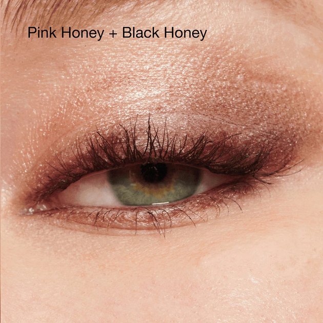 Cienie do powiek Clinique High Impact Shadow Play Shadow + Definer w dwustronnym sztyfcie Pink + Black Honey 1.9 g (192333278116) - obraz 2