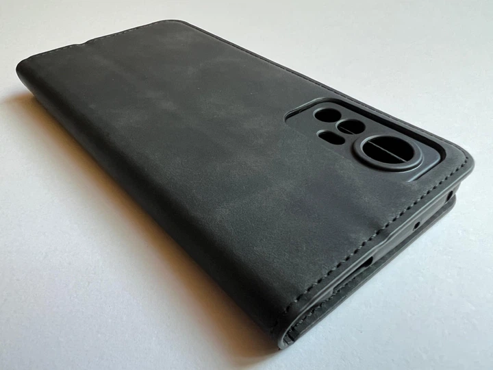 Защитный чехол-книжка K'try для Xiaomi 12S черный, из матовой искусственной кожи со слотами для карт - Фото 8 Защитный чехол-книжка K'try для Xiaomi 12S черный, из матовой искусственной кожи со слотами для карт - изображение 8
