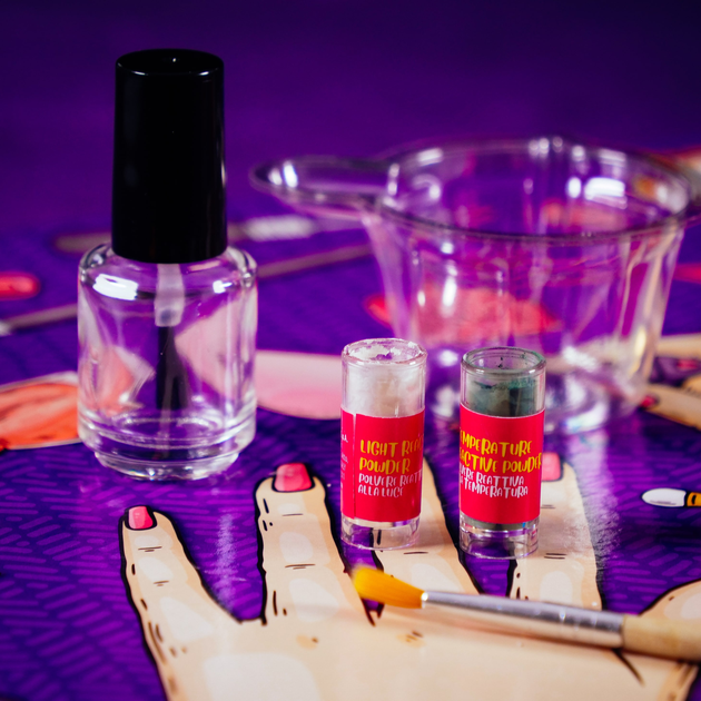 Zestaw kreatywny Lisciani Do dekorowania paznokci Laboratorium lakierów Mały Geniusz (8008324094097) - obraz 5