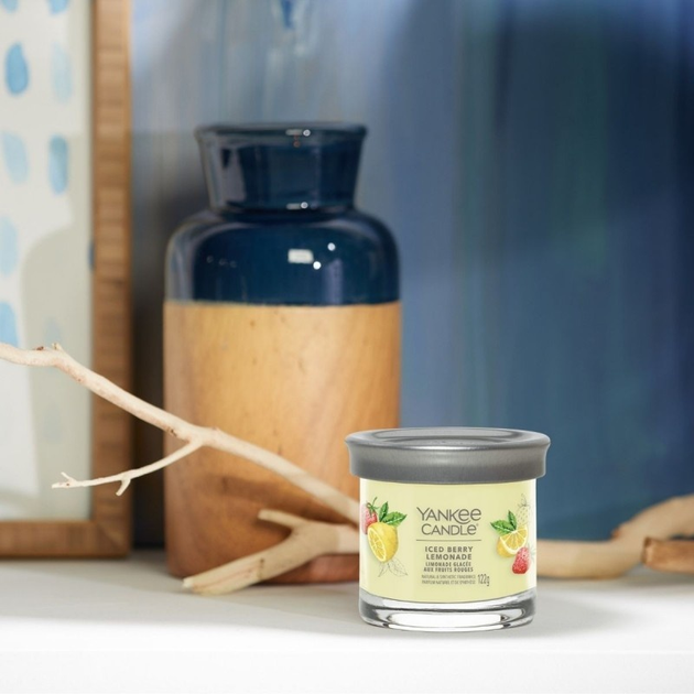 Świeca zapachowa Yankee Candle Iced Berry Lemonade 122 g (5038581155401) - obraz 3