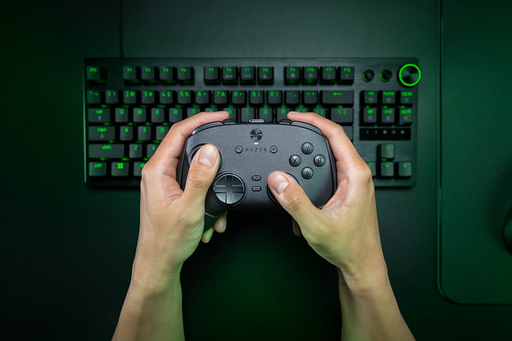 Kontroler Razer Wolverine V3 PRO 8K PC Black (RZ06-05540100-R3M1) - obraz 10