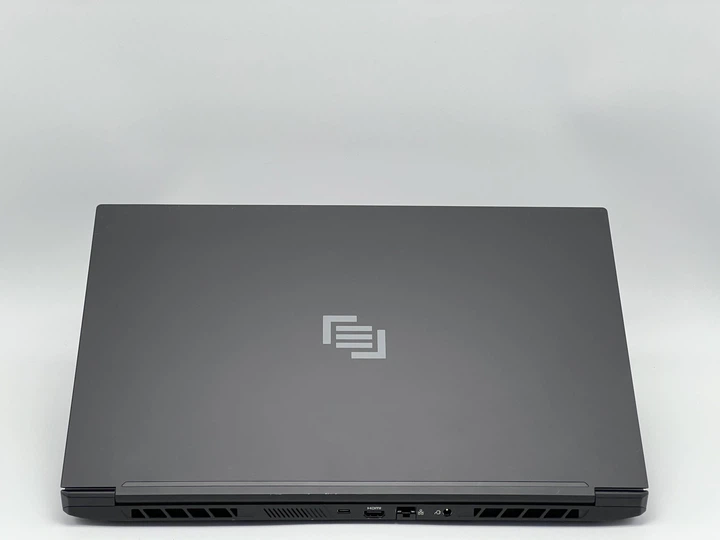Ноутбук Maingear 17.3" Vector Pro MG-VCP2-17, AMD Ryzen 9 6900HX, 32 GB, 960 GB, NVIDIA GeForce RTX 3070 Ti, 2560x1440, IPS (SH2510474) Б/у - изображение 4
