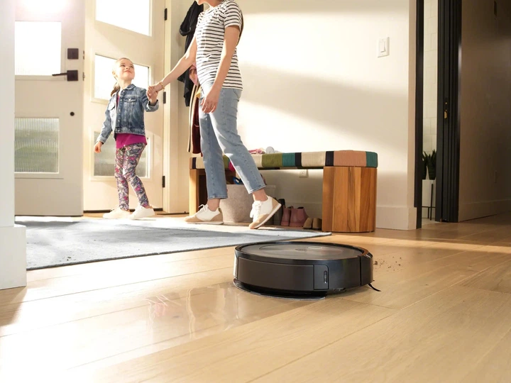 Робот-пилосос з вологим прибиранням iRobot Roomba Combo j5 - изображение 2