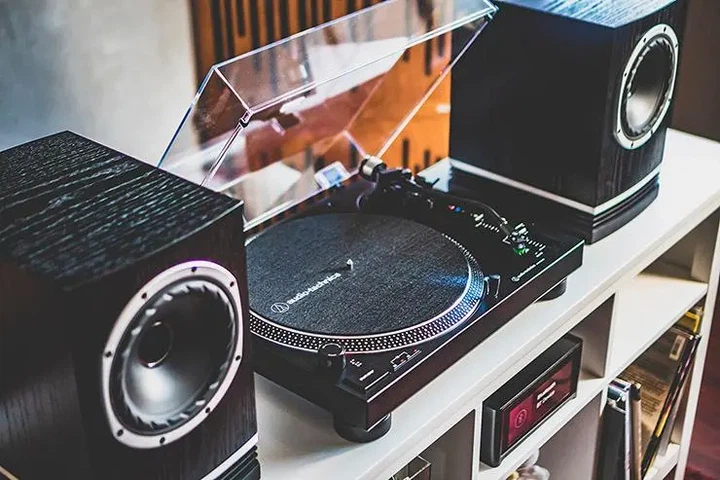 Програвач вінілових дисків Audio-Technica AT-LP120XBT-USB + Акустичні колонки Audio-Technica AT-SP3X - Фото 8 Програвач вінілових дисків Audio-Technica AT-LP120XBT-USB + Акустичні колонки Audio-Technica AT-SP3X - зображення 8