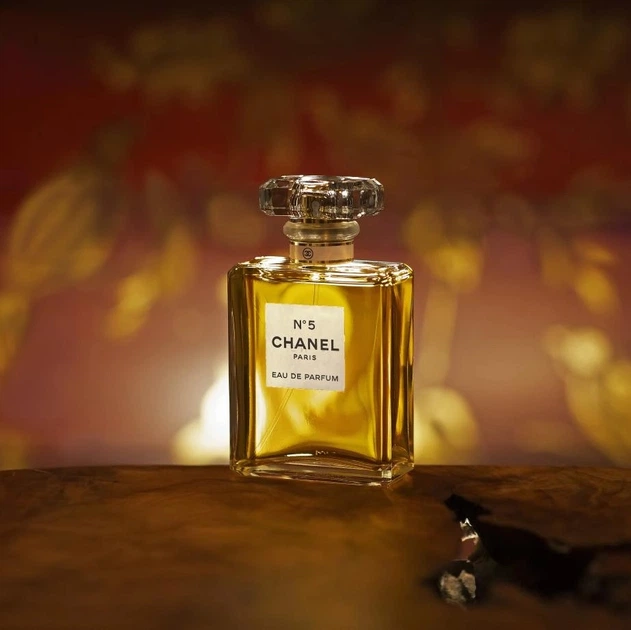 Тестер Парфюмированная вода для женщин Chanel №5 Eau de Parfum 100 мл - Фото 4 Тестер Парфюмированная вода для женщин Chanel №5 Eau de Parfum 100 мл - изображение 4