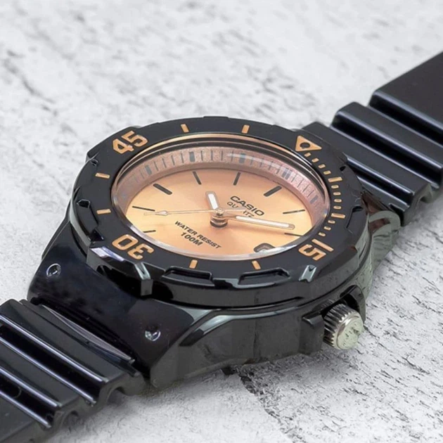 Женские часы CASIO LRW-200H-9E2VEF - изображение 2