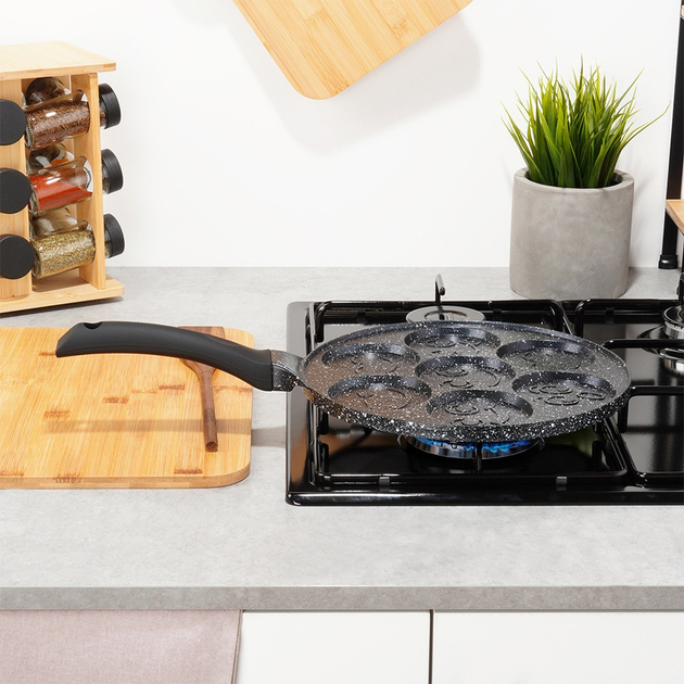 Patelnia do jajek Vilde Basic Line granitowa na 7 otworów 26 cm (5904316492618) - obraz 3