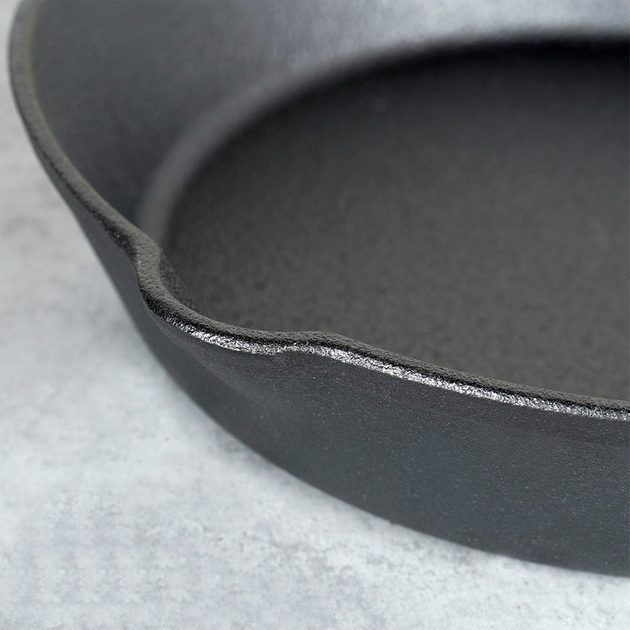 Patelnia Vilde Cast Line żeliwna z nakładką na uchwyt 30 cm (5904316471743) - obraz 4