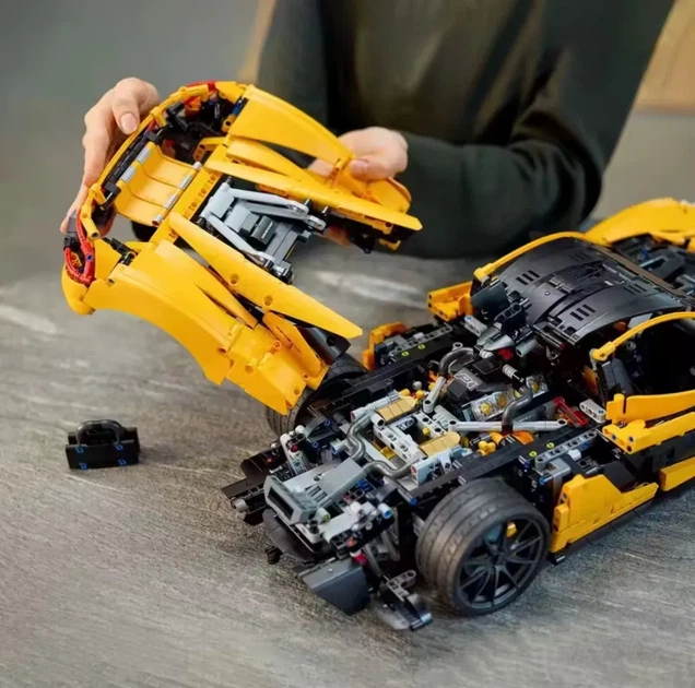 Конструктор на радіокеруванні McLaren P1 RC (1:8, 3893 деталі) суперкар на пульті - зображення 7