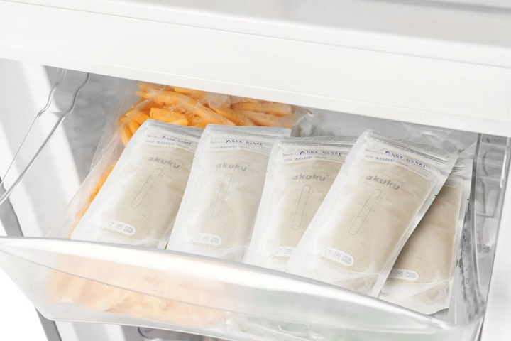 Zestaw woreczków do przechowywania mleka matki Akuku 30x150 ml (5907644000111) - obraz 5