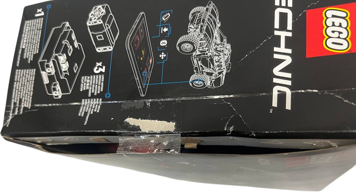 Конструктор LEGO Technic Audi RS Q e-tron 914 деталей (42160) (955555911934816) - Уцінка - зображення 5