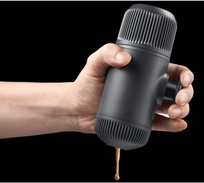 Портативная эспрессо-кофеварка Wacaco Nanopresso с чехлом Серая (WNANOGRcase) - Фото 9 Портативная эспрессо-кофеварка Wacaco Nanopresso с чехлом Серая (WNANOGRcase) - изображение 9