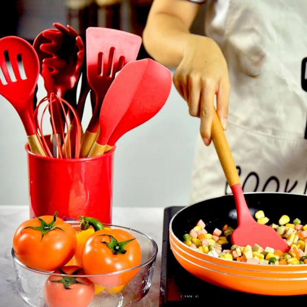 Набір кухонних предметів Kitchenware Set 12 предметів Силікон Червоний - Фото 5 Набір кухонних предметів Kitchenware Set 12 предметів Силікон Червоний - зображення 5