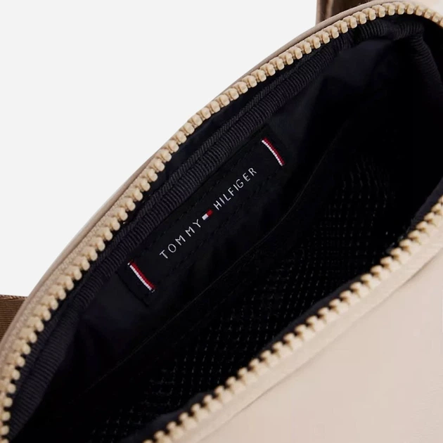 Сумка на пояс тканевая Tommy Hilfiger 746241361 Бежевая (1159847427) - Фото 4 Сумка на пояс тканевая Tommy Hilfiger 746241361 Бежевая (1159847427) - изображение 4