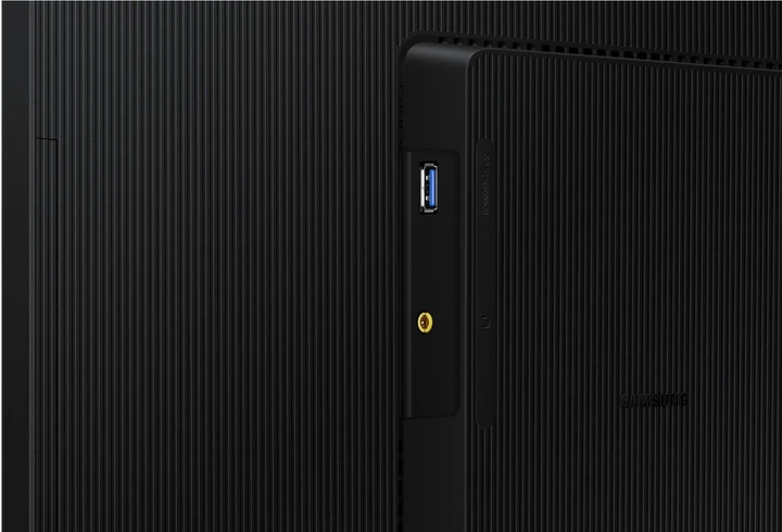 Монітор 32" Samsung ViewFinity S7 S70D Black (LS32D702EBUXEN) - зображення 7