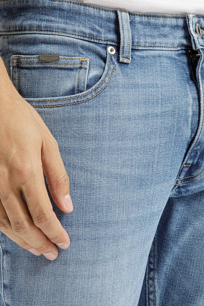 Jeansy regular fit męskie Cross Jeans C 132-086 W29L32 Błękitne (8697319682878) - obraz 4