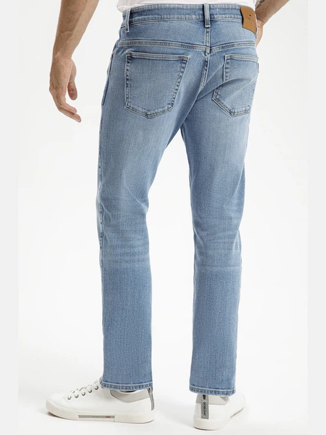 Jeansy regular fit męskie Cross Jeans C 132-086 W33L34 Błękitne (8697319682991) - obraz 2