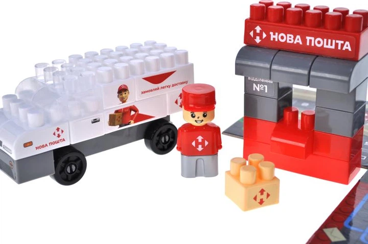 Конструктор блочний QB300-107 "Block&Steps: НОВА ПОШТА. Поштомат Майбутнього" + ходилка і гра 3в1, 42дет. qbee - Фото 4 Конструктор блочний QB300-107 "Block&Steps: НОВА ПОШТА. Поштомат Майбутнього" + ходилка і гра 3в1, 42дет. qbee - изображение 4