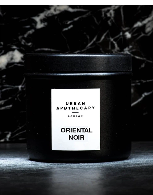 Ароматическая свеча с ароматами цветов, пряностей и леса Urban apothecary Oriental Noir 175 г - Фото 2 Ароматическая свеча с ароматами цветов, пряностей и леса Urban apothecary Oriental Noir 175 г - изображение 2