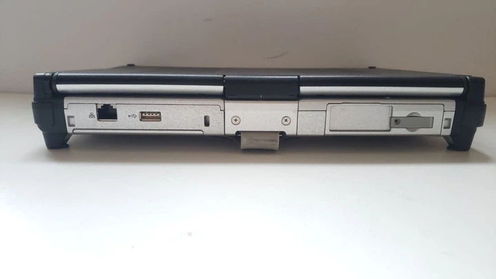 Захищений ноутбук Б-клас Panasonic Toughbook CF-C2 / 12.5" (1366х768) IPS / Intel Core i5-3427U (2 (4) ядра по 1.8 - 2.8 GHz) / 8 GB DDR3 / 256 GB SSD / Intel HD Graphics 4000 / WebCam б/в - Фото 7 Захищений ноутбук Б-клас Panasonic Toughbook CF-C2 / 12.5" (1366х768) IPS / Intel Core i5-3427U (2 (4) ядра по 1.8 - 2.8 GHz) / 8 GB DDR3 / 256 GB SSD / Intel HD Graphics 4000 / WebCam б/в - зображення 7