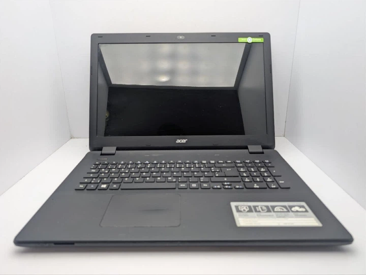 Ноутбук Acer Aspire ES1-731 / 17.3" (1600x900) TN / Intel Pentium N3700 (4 ядра по 1.6 - 2.4 GHz) / 8 GB DDR3 / 120 GB SSD / Intel HD Graphics / WebCam / DVD-ROM б/у - изображение 3