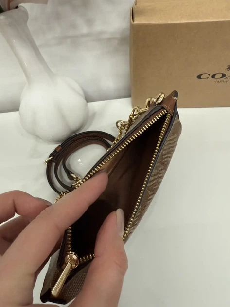 Coach C7397 Smartphone Shoulder COACH Coated Canvas Smooth Leather Signature Phone Crossbody Pouch Crossbody Pouch Crossbody Chain Smartphone Shoulder Bag Khaki - Фото 7 Coach C7397 Smartphone Shoulder COACH Coated Canvas Smooth Leather Signature Phone Crossbody Pouch Crossbody Pouch Crossbody Chain Smartphone Shoulder Bag Khaki - изображение 7