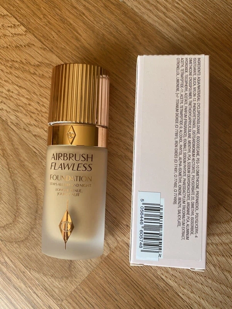 Тональная основа для лица Charlotte Tilbury Airbrush Flawless Foundation (30 мл) 8 WARM - изображение 8