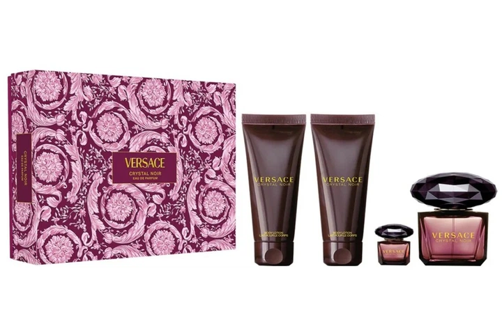 Подарочный набор для женщин Versace Crystal Noir Парфюмированная вода 90 мл + 5 мл + Гель для душа 100 мл + Лосьон для тела 100 мл - Фото 1 Подарочный набор для женщин Versace Crystal Noir Парфюмированная вода 90 мл + 5 мл + Гель для душа 100 мл + Лосьон для тела 100 мл - изображение 1